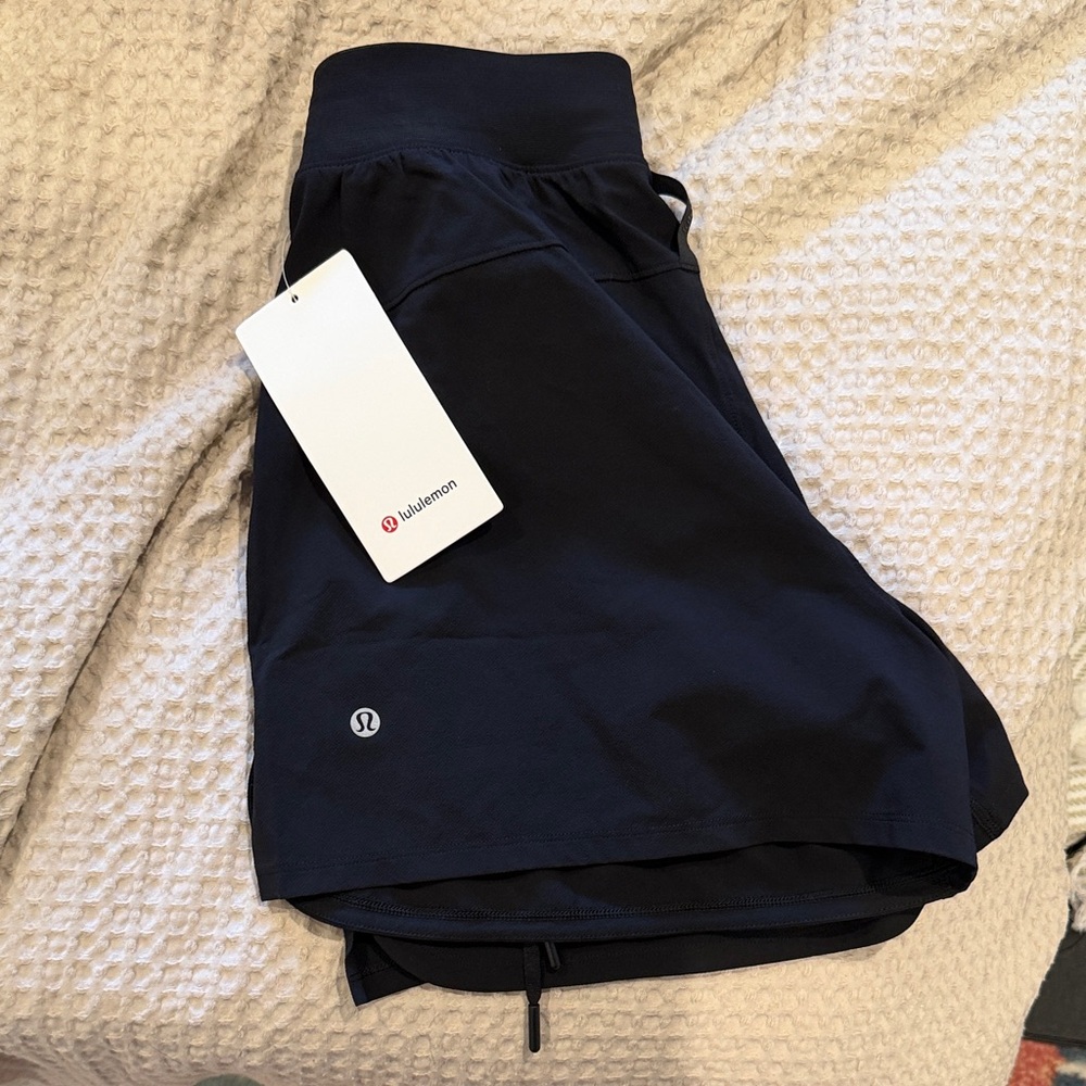Lululemon Athletica Black License to Train HR Short 4” Size 4